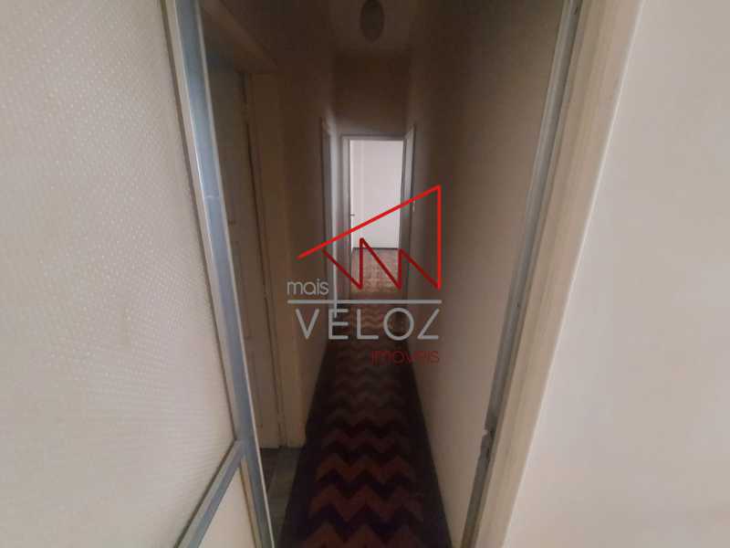 Apartamento à venda com 2 quartos, 71m² - Foto 4