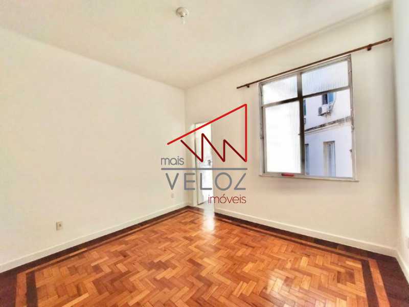 Apartamento à venda com 1 quarto, 32m² - Foto 1