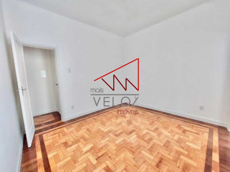 Apartamento à venda com 1 quarto, 32m² - Foto 4