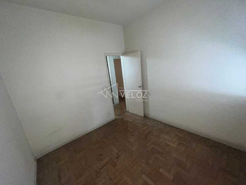 Apartamento à venda com 3 quartos, 97m² - Foto 9