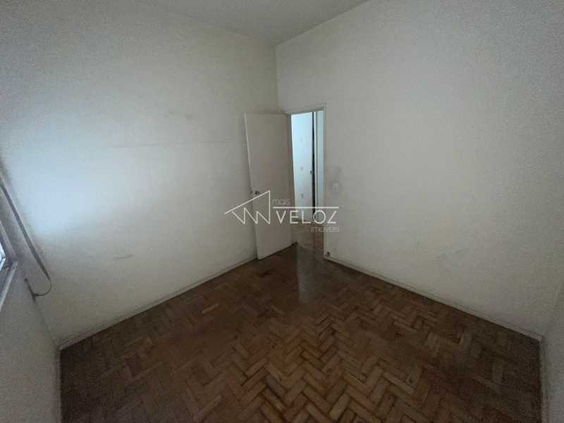 Apartamento à venda com 3 quartos, 97m² - Foto 13