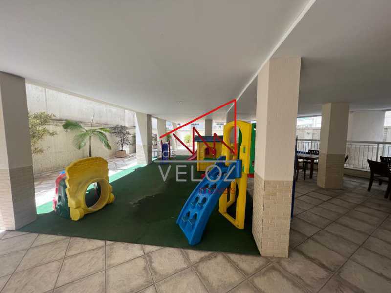 Apartamento à venda com 2 quartos, 66m² - Foto 22