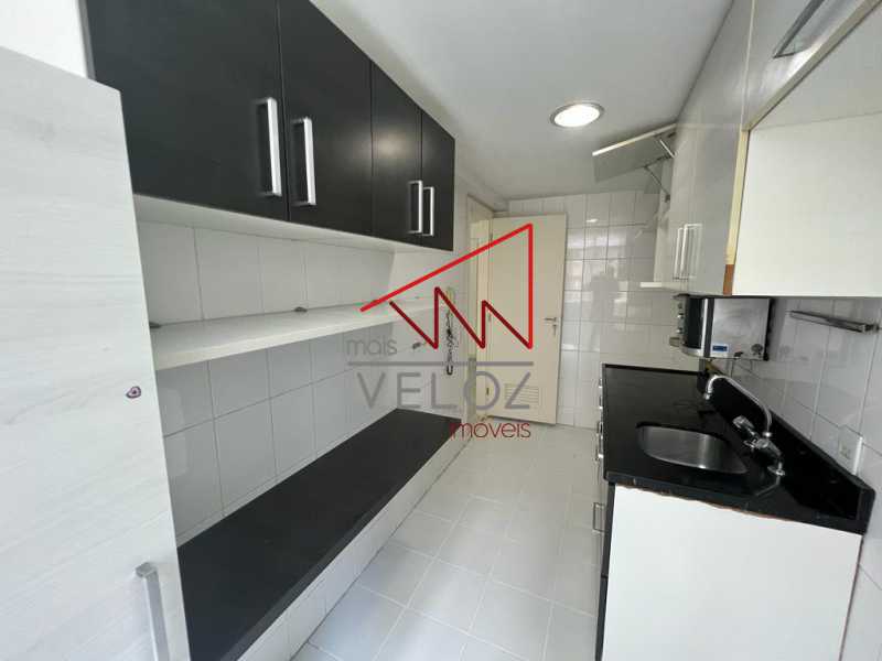 Apartamento à venda com 2 quartos, 66m² - Foto 17