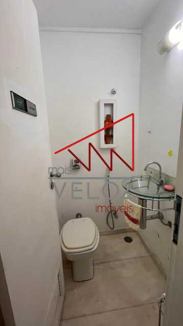 Apartamento à venda com 4 quartos, 140m² - Foto 17