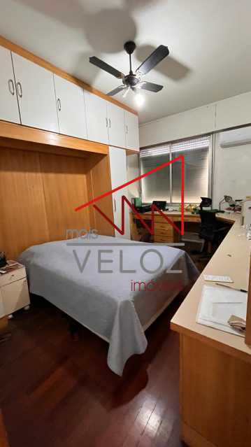 Apartamento à venda com 4 quartos, 140m² - Foto 9