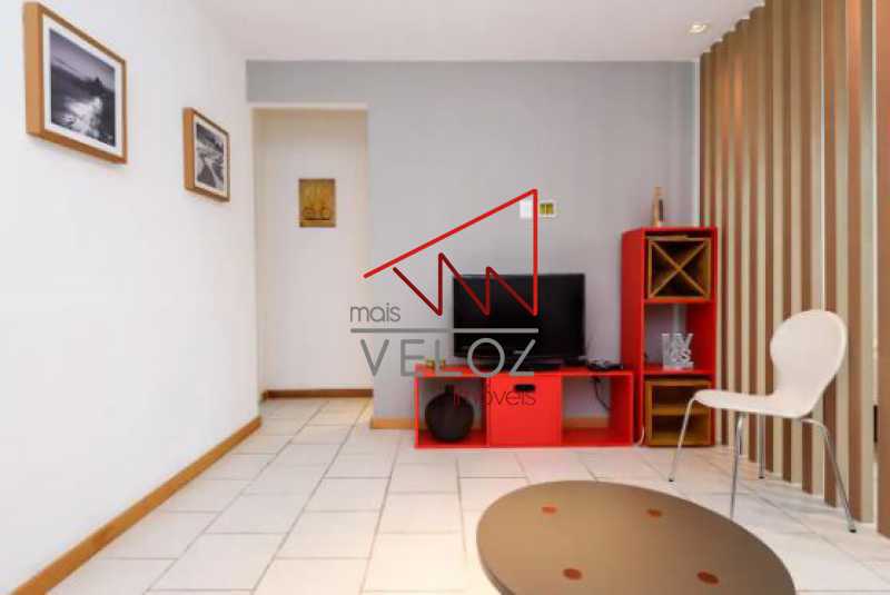 Apartamento à venda com 1 quarto, 40m² - Foto 2