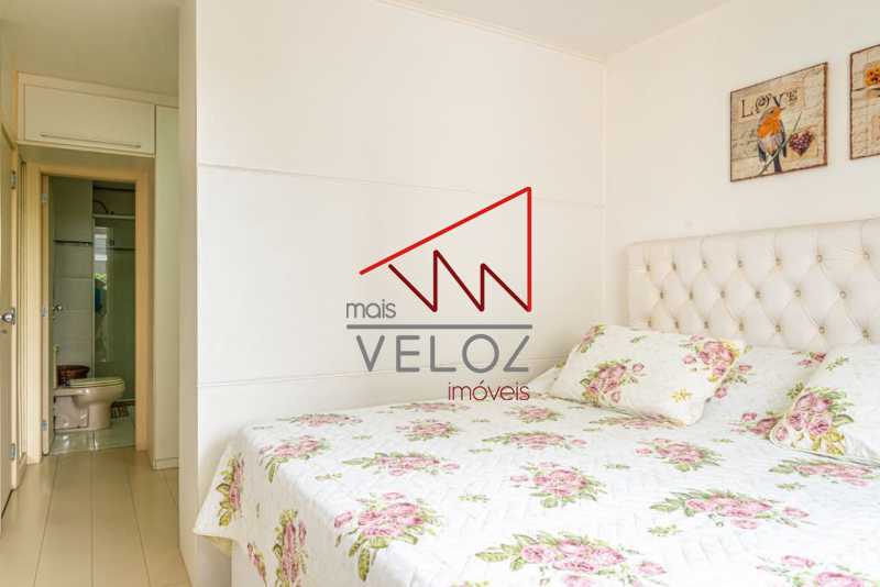 Apartamento à venda com 4 quartos, 140m² - Foto 9