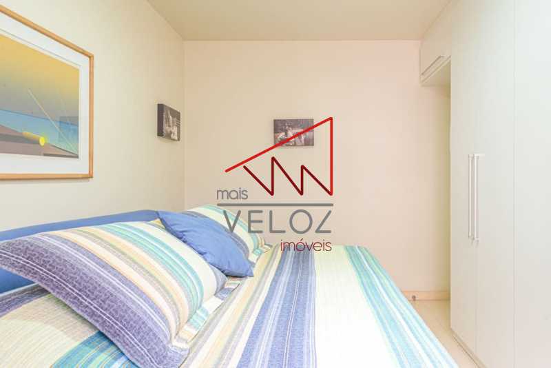 Apartamento à venda com 4 quartos, 140m² - Foto 10