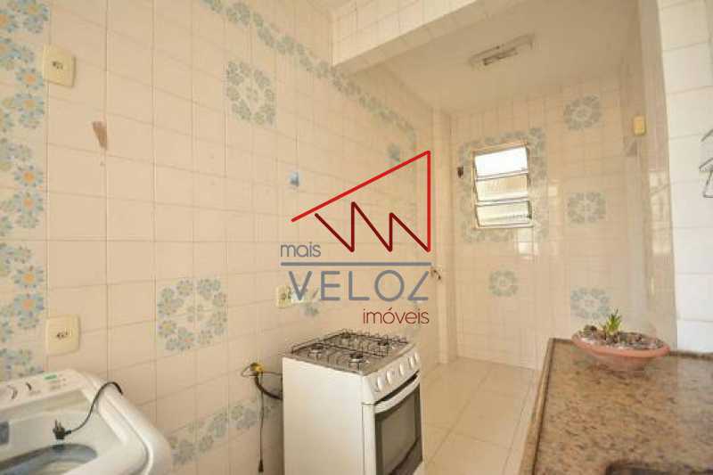 Apartamento à venda com 1 quarto, 60m² - Foto 14