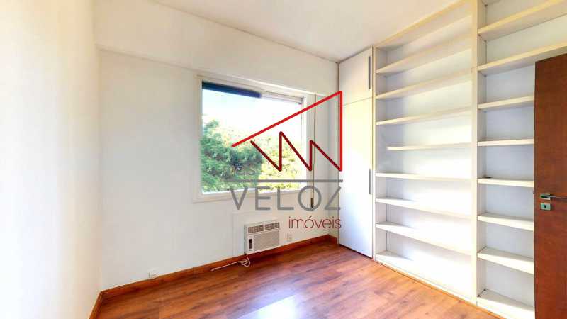 Apartamento à venda com 4 quartos, 161m² - Foto 4