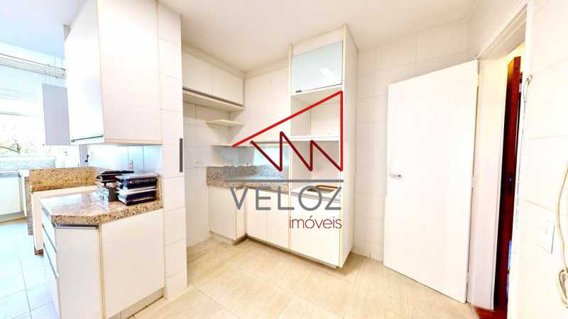 Apartamento à venda com 4 quartos, 161m² - Foto 14