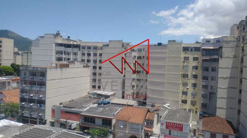 Apartamento à venda com 2 quartos, 70m² - Foto 19