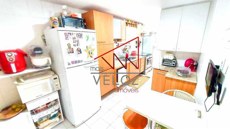 Apartamento à venda com 4 quartos, 152m² - Foto 16