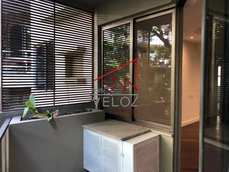 Apartamento à venda com 3 quartos, 113m² - Foto 4