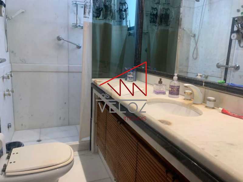 Apartamento à venda com 4 quartos, 203m² - Foto 19