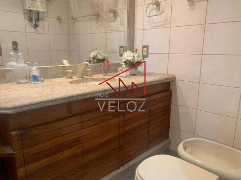 Apartamento à venda com 4 quartos, 203m² - Foto 18