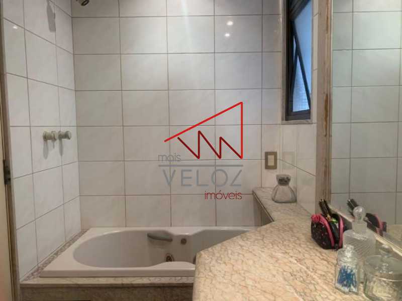 Apartamento à venda com 4 quartos, 203m² - Foto 20