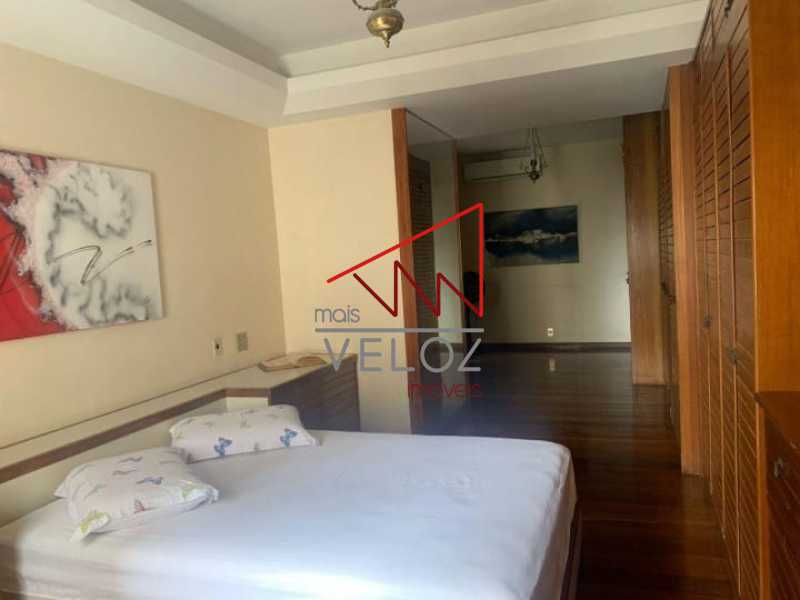 Apartamento à venda com 4 quartos, 203m² - Foto 8