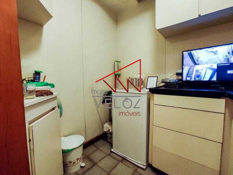 Apartamento à venda com 2 quartos, 75m² - Foto 17