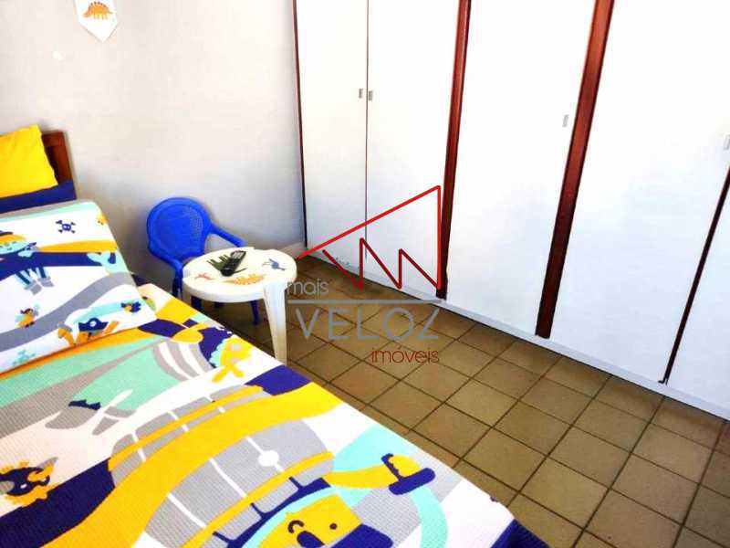 Apartamento à venda com 3 quartos, 298m² - Foto 18