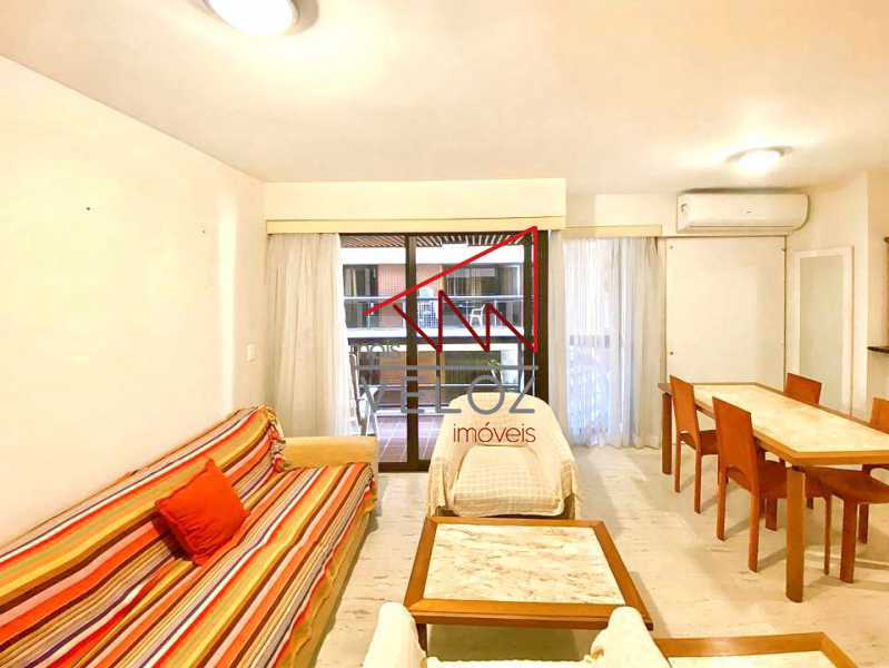 Apartamento à venda com 2 quartos, 85m² - Foto 2