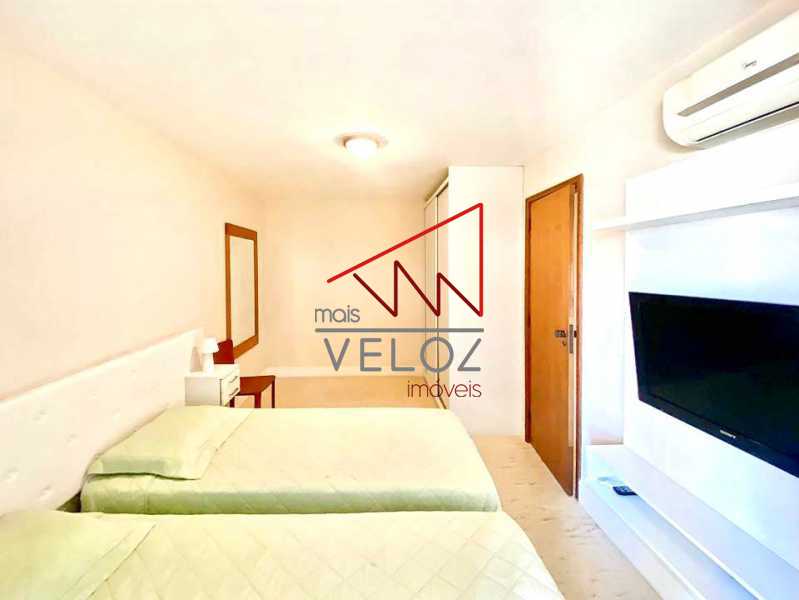 Apartamento à venda com 2 quartos, 85m² - Foto 14