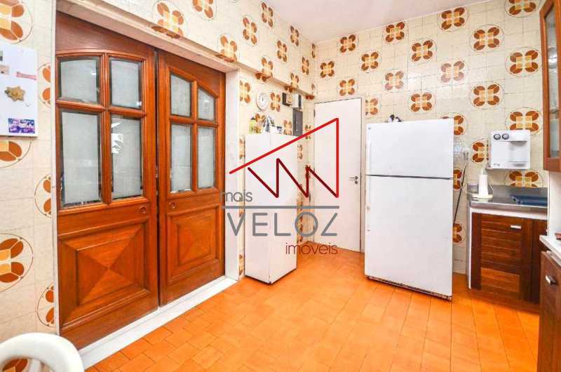 Apartamento à venda com 3 quartos, 170m² - Foto 5