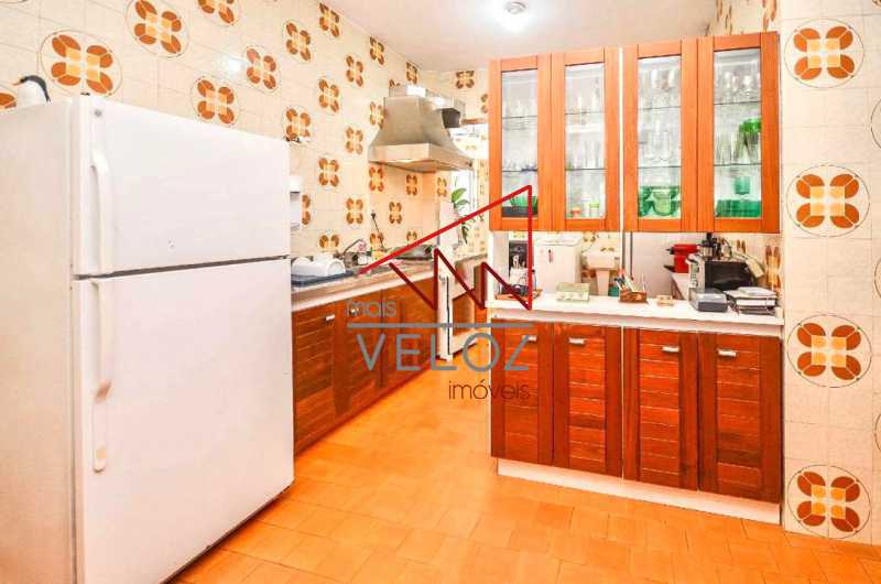 Apartamento à venda com 3 quartos, 170m² - Foto 13