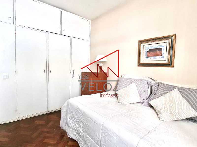 Apartamento à venda com 3 quartos, 150m² - Foto 9