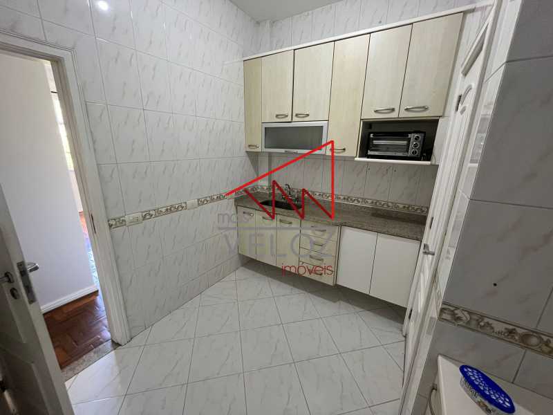 Apartamento à venda com 2 quartos, 70m² - Foto 18