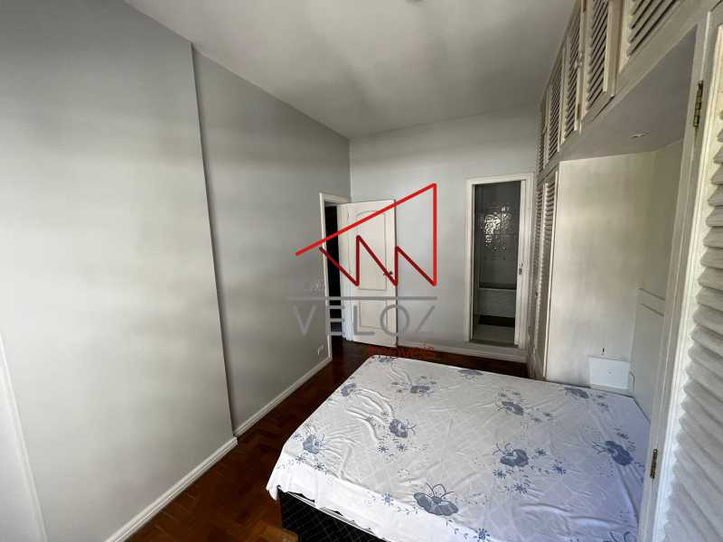 Apartamento à venda com 2 quartos, 70m² - Foto 12