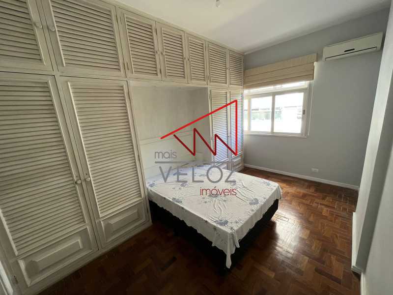 Apartamento à venda com 2 quartos, 70m² - Foto 13