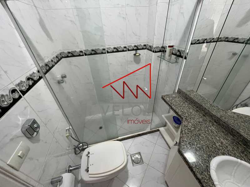 Apartamento à venda com 2 quartos, 70m² - Foto 23