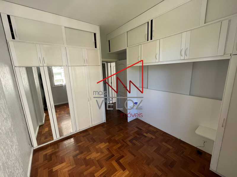 Apartamento à venda com 2 quartos, 70m² - Foto 7