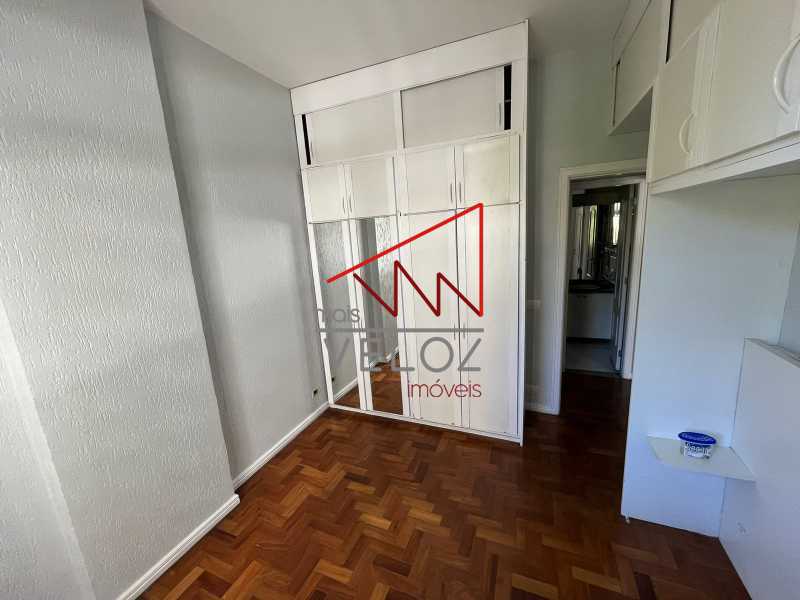 Apartamento à venda com 2 quartos, 70m² - Foto 8