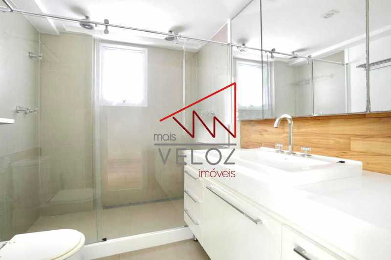 Apartamento à venda com 4 quartos, 210m² - Foto 17