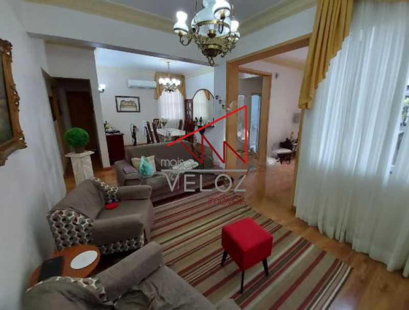 Apartamento à venda com 3 quartos, 135m² - Foto 4