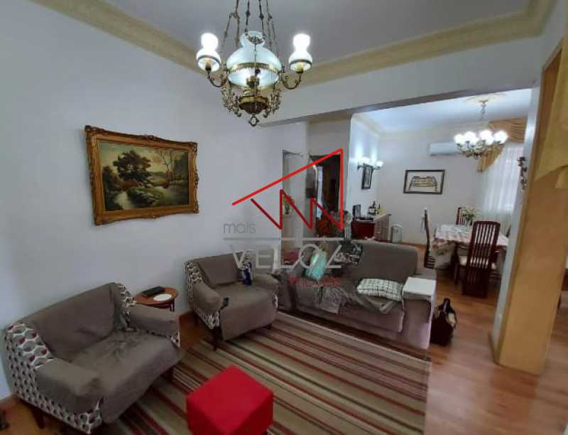 Apartamento à venda com 3 quartos, 135m² - Foto 1