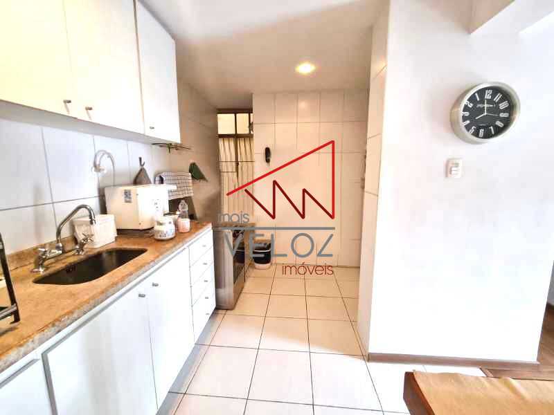 Apartamento à venda com 2 quartos, 61m² - Foto 8