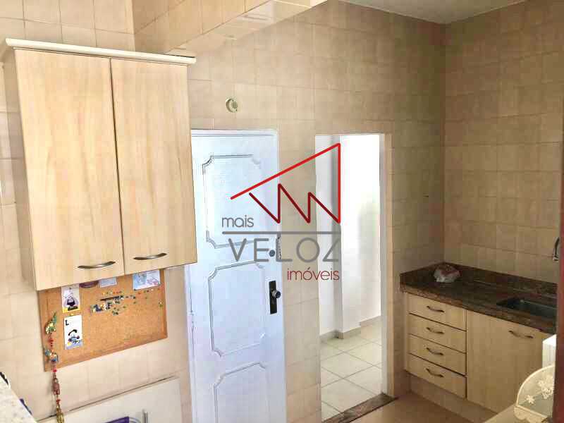 Apartamento à venda com 2 quartos, 70m² - Foto 9