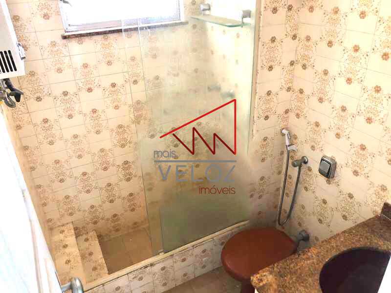 Apartamento à venda com 2 quartos, 70m² - Foto 11