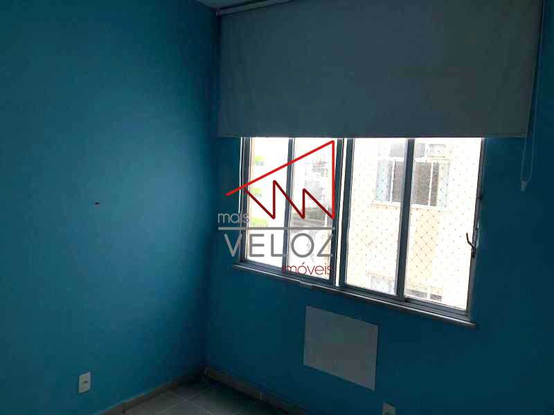 Apartamento à venda com 2 quartos, 70m² - Foto 6