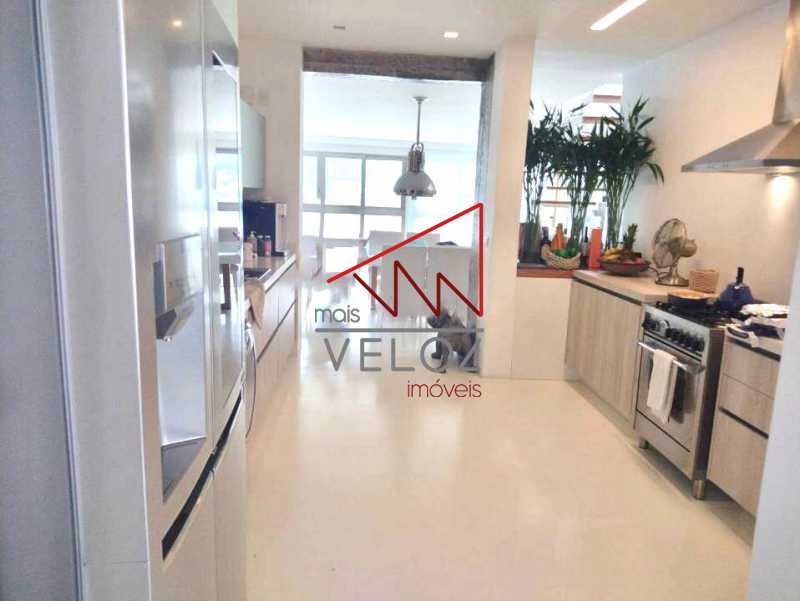 Cobertura à venda com 3 quartos, 201m² - Foto 11