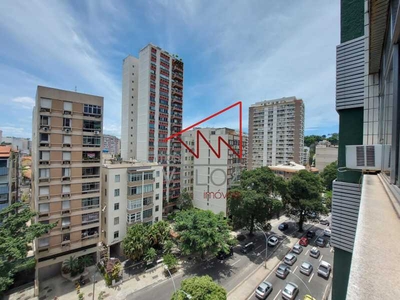 Apartamento à venda com 4 quartos, 180m² - Foto 3