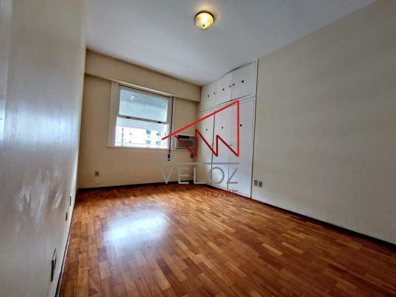 Apartamento à venda com 4 quartos, 180m² - Foto 18