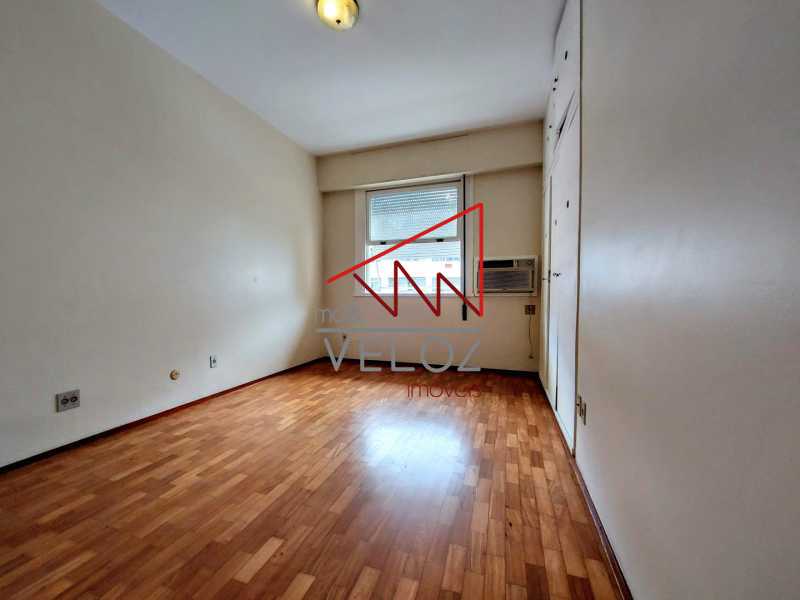 Apartamento à venda com 4 quartos, 180m² - Foto 20