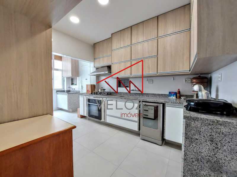 Apartamento à venda com 4 quartos, 180m² - Foto 23