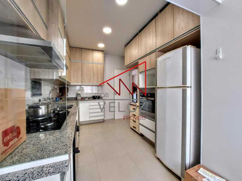 Apartamento à venda com 4 quartos, 180m² - Foto 25