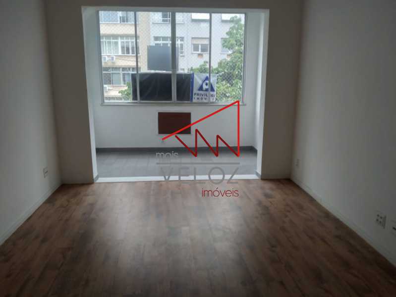 Apartamento à venda com 3 quartos, 85m² - Foto 1