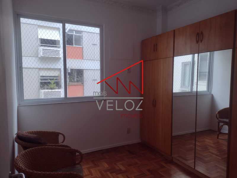 Apartamento à venda com 1 quarto, 42m² - Foto 11